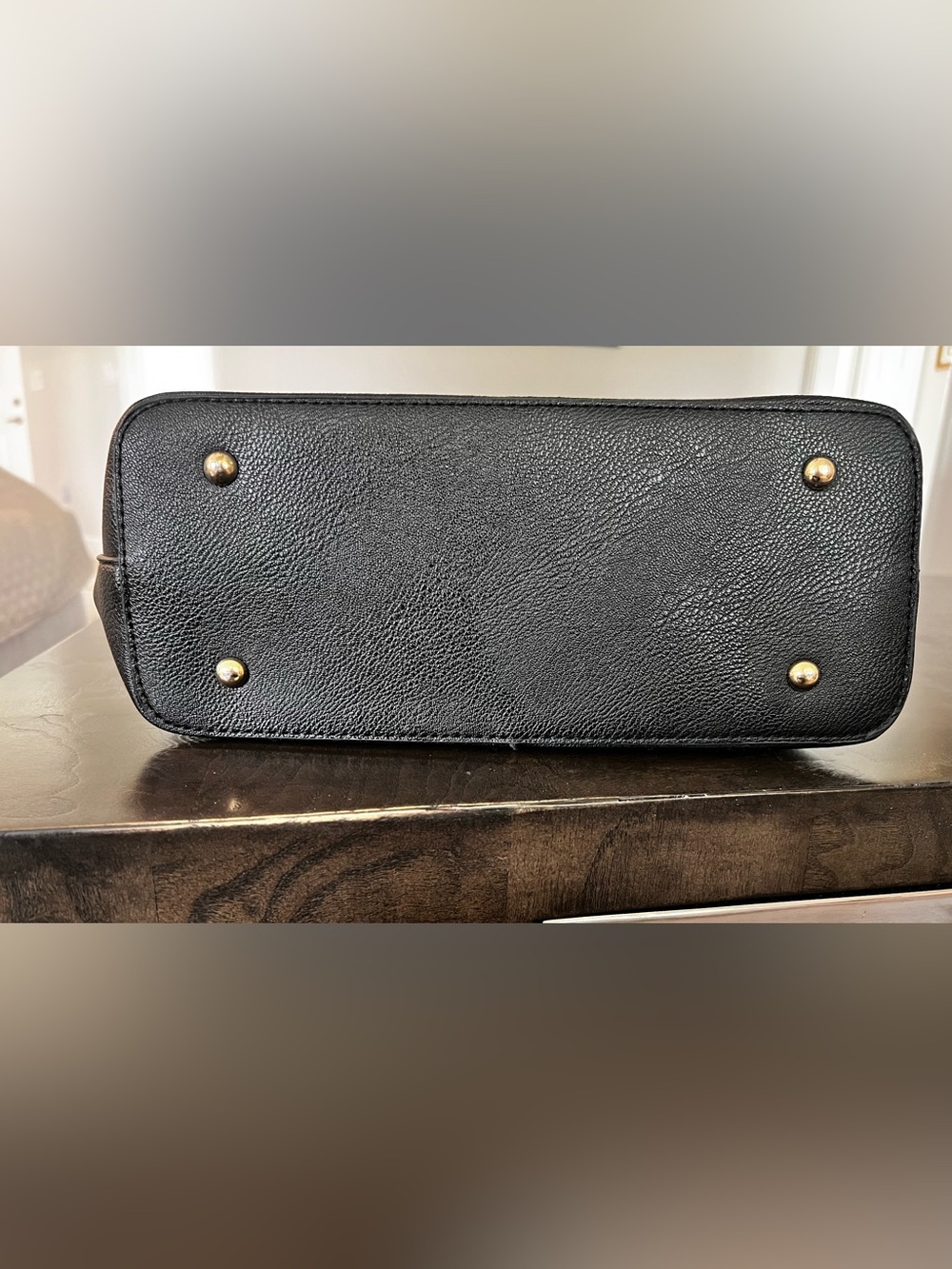 PortoVino Bella Vita Insulated Wine Tote Black Faux Leather Gold Hardware - Picture 6 of 10